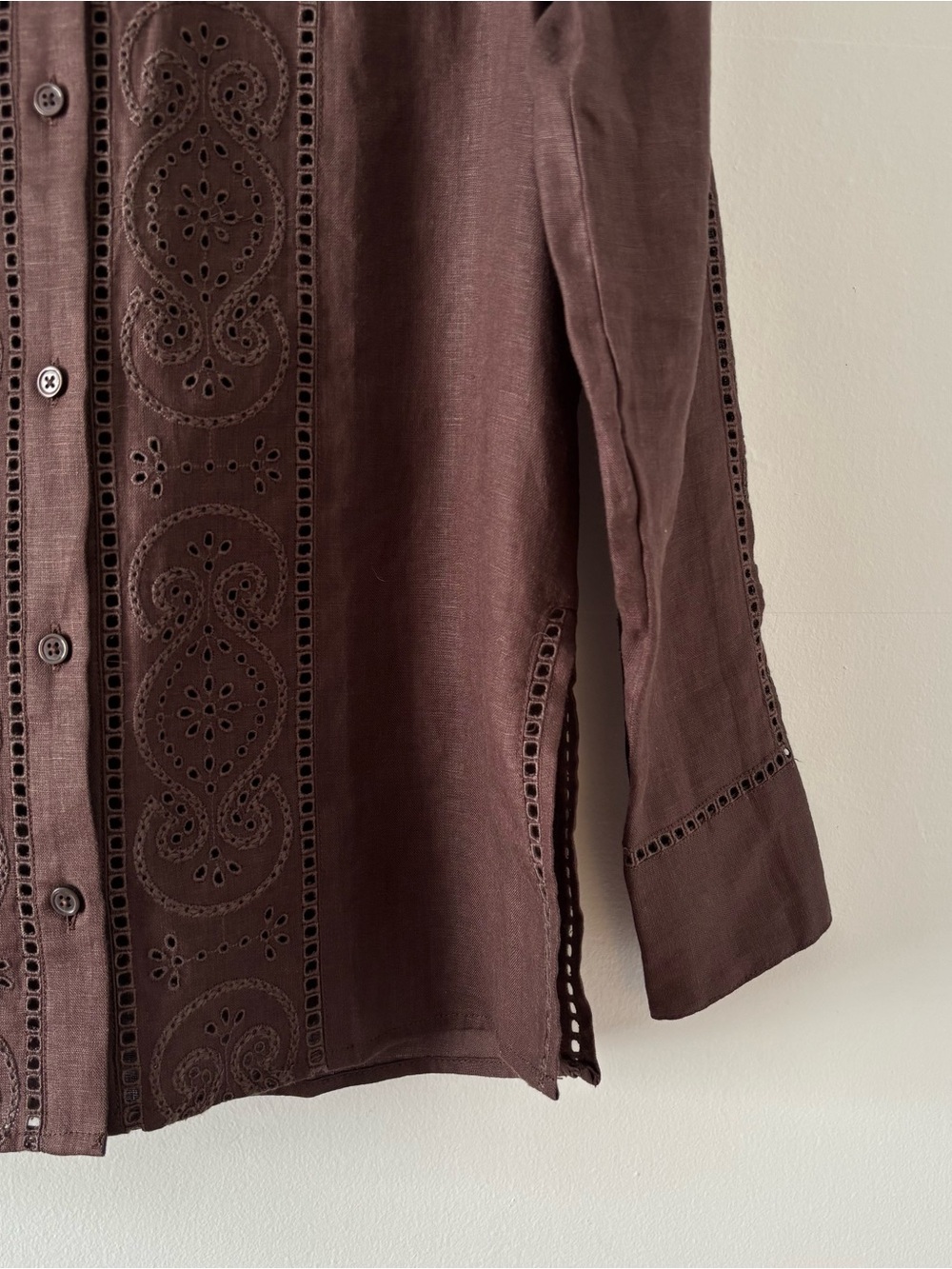 J. Crew Garcon Shirt in Eyelet Linen Long-Sleeve Top Side Slits Chocolate - Picture 4 of 6